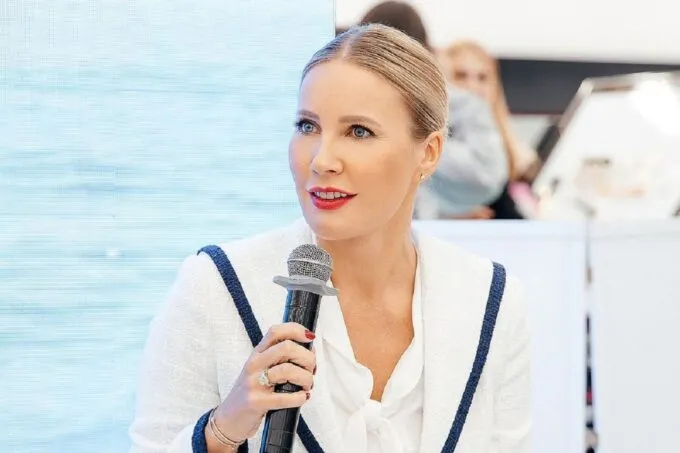 Елена Летучая