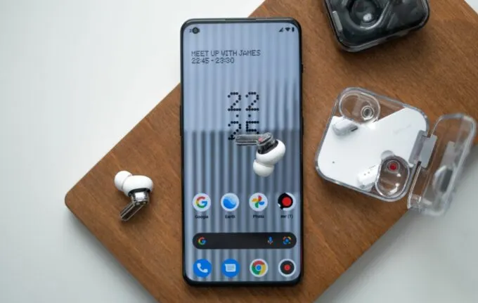 Nothing Phone (1)