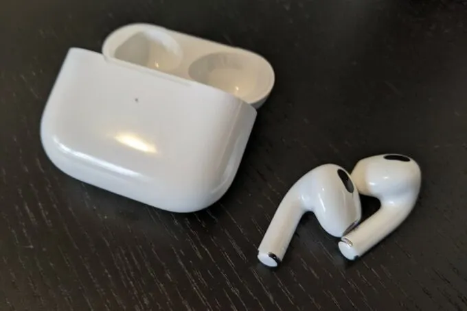 AirPods 3