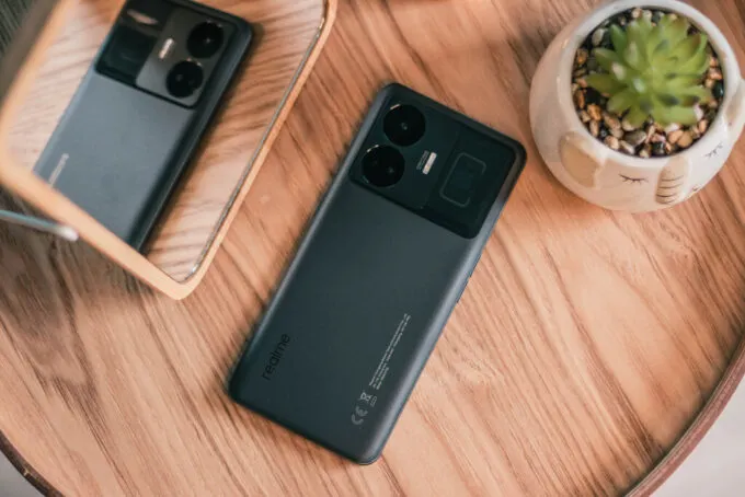 Realme GT 3