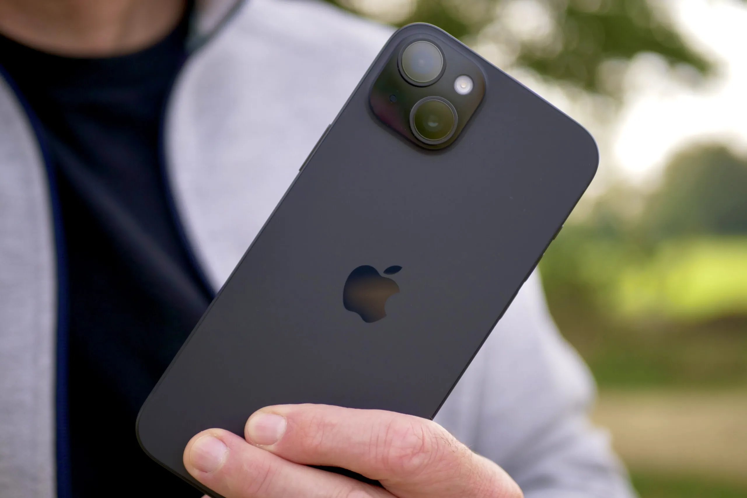 Смартфон Apple iPhone 15 Plus
