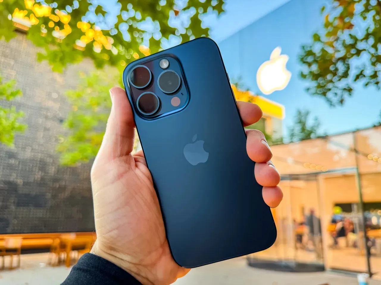 Смартфон iPhone 15 Pro Max
