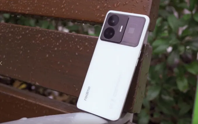 Realme GT3