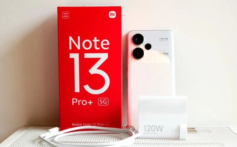 Смартфон Xiaomi Redmi Note 13 Pro+