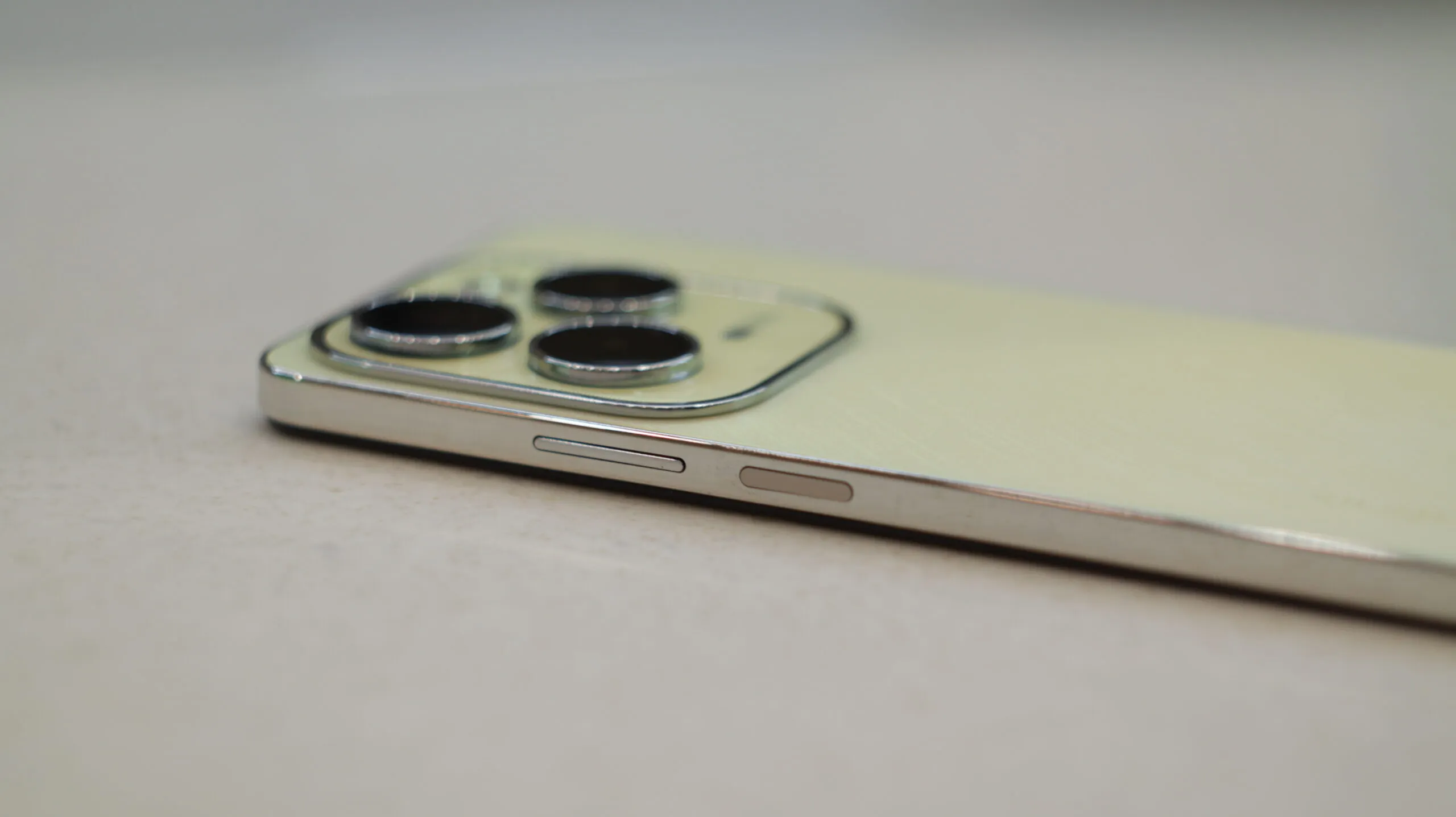 Смартфон Infinix Hot 40 Pro