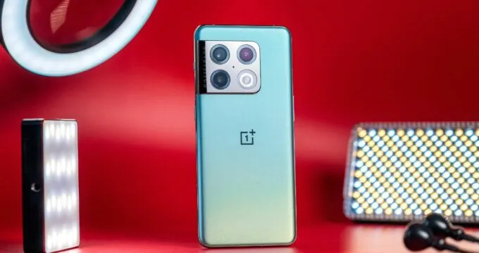 OnePlus 10 Pro 