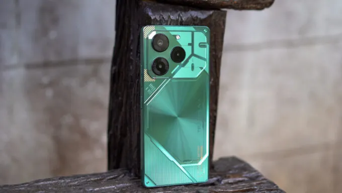 Tecno Pova 6 Pro 