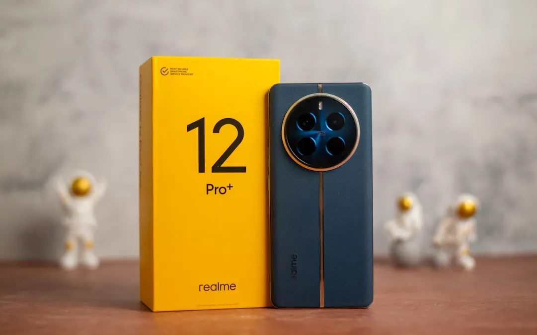 Смартфон Realme 12 Pro+