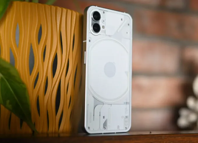 Nothing Phone (1)