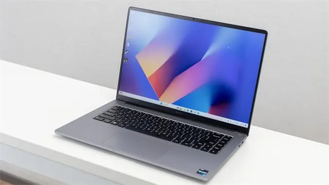 Xiaomi RedmiBook 16 (2024)