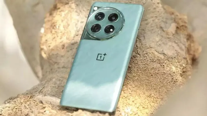 OnePlus 12