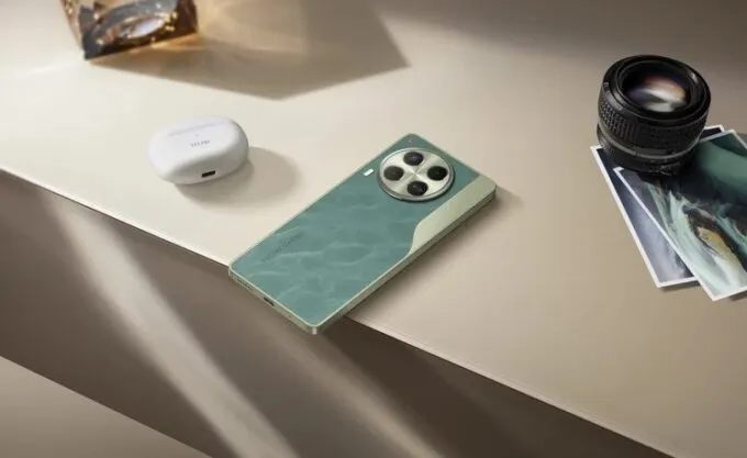 Tecno Camon 30