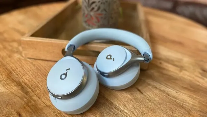 Anker Soundcore Space One