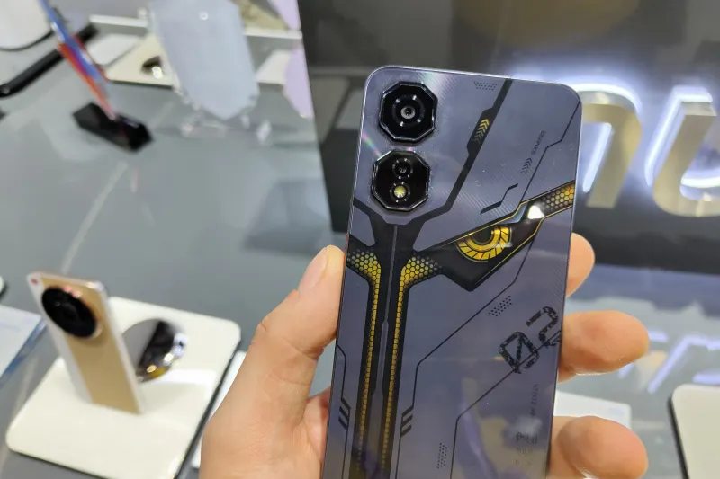 Смартфон ZTE Nubia Neo 2
