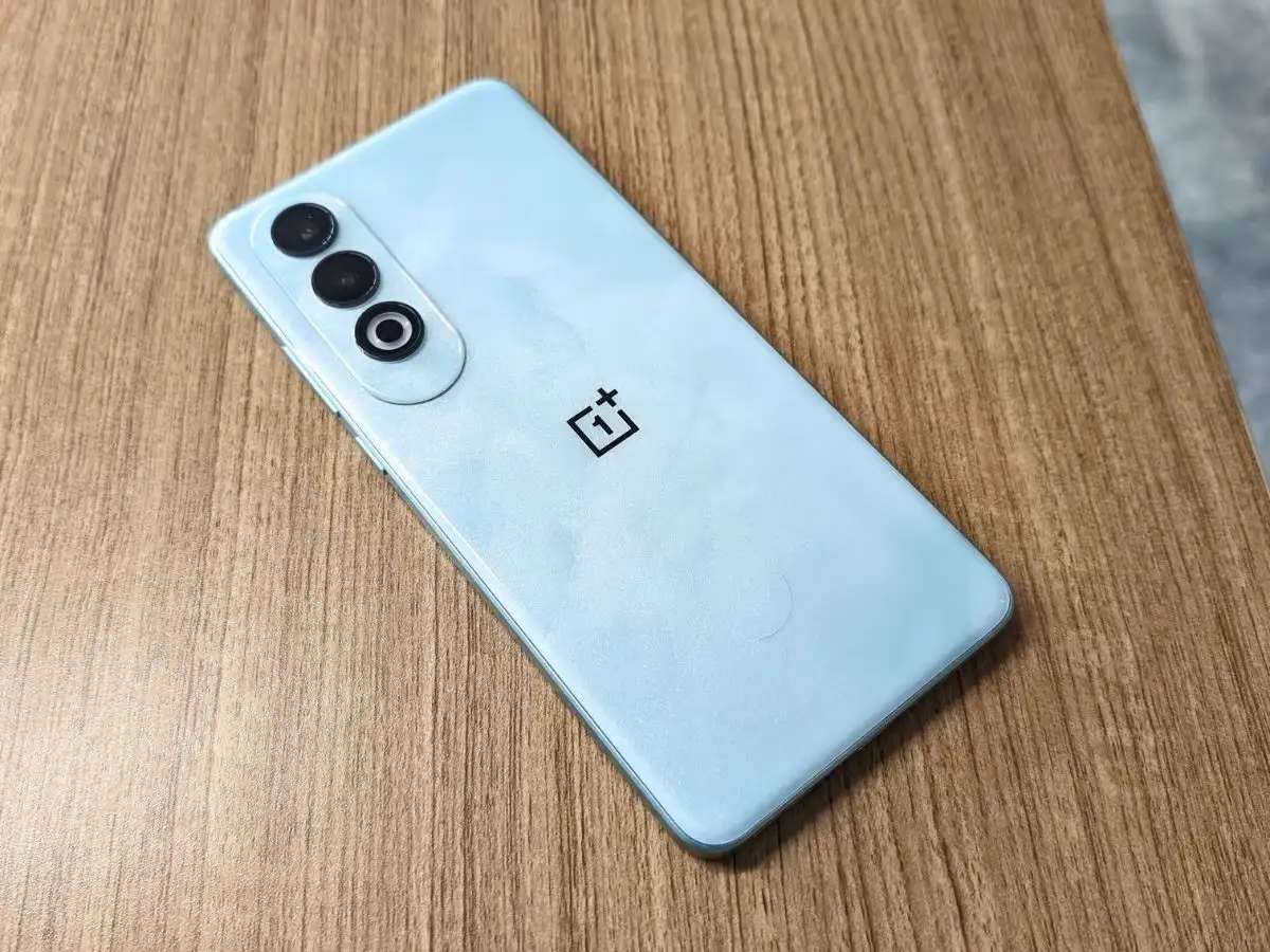 Смартфон OnePlus Nord CE 4