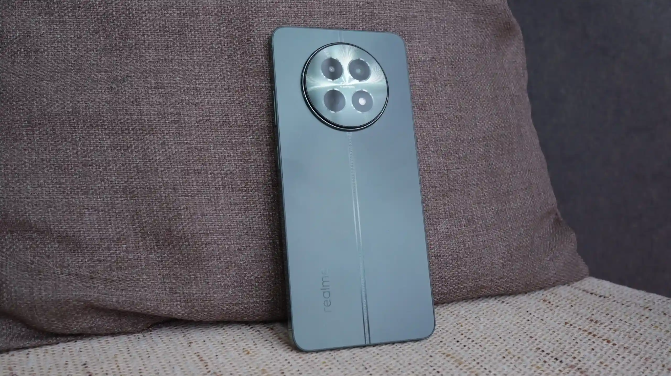 Смартфон Realme 12 5G