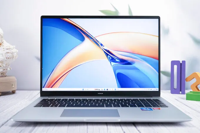 Honor MagicBook X16 Pro