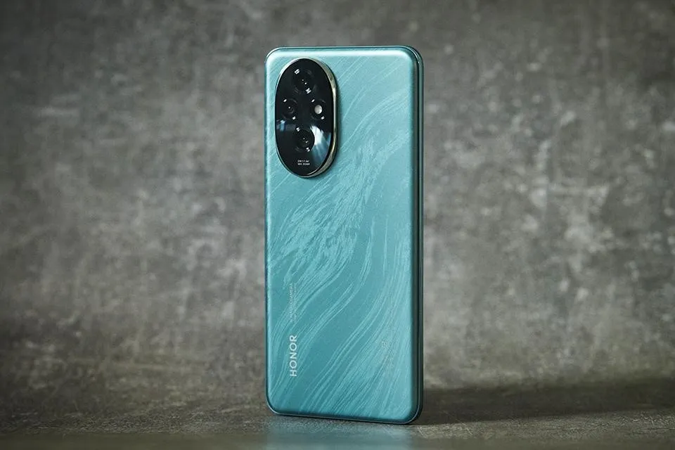 Смартфон Honor 200