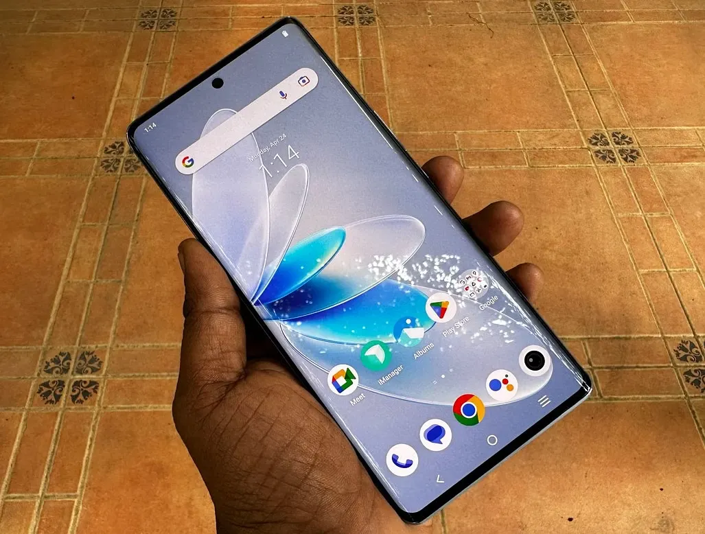 Смартфон Vivo V27