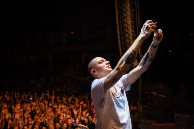 Oxxxymiron