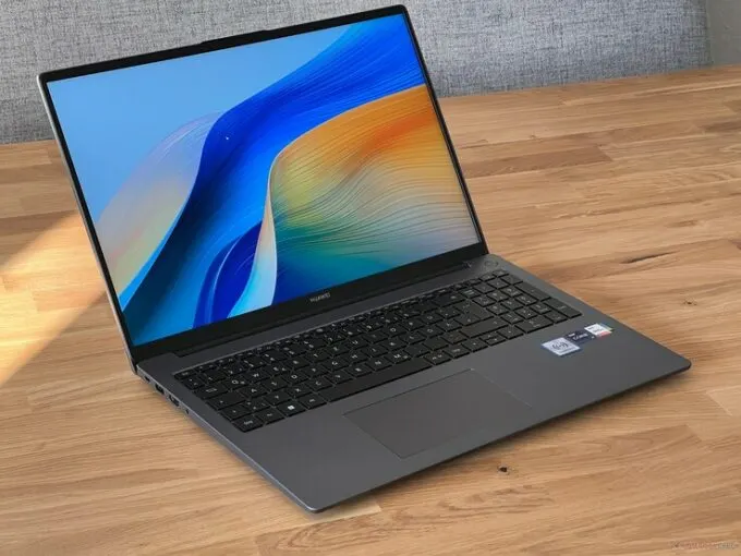 Huawei MateBook D16 