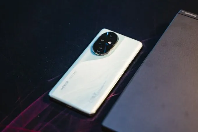 Honor 200 Pro