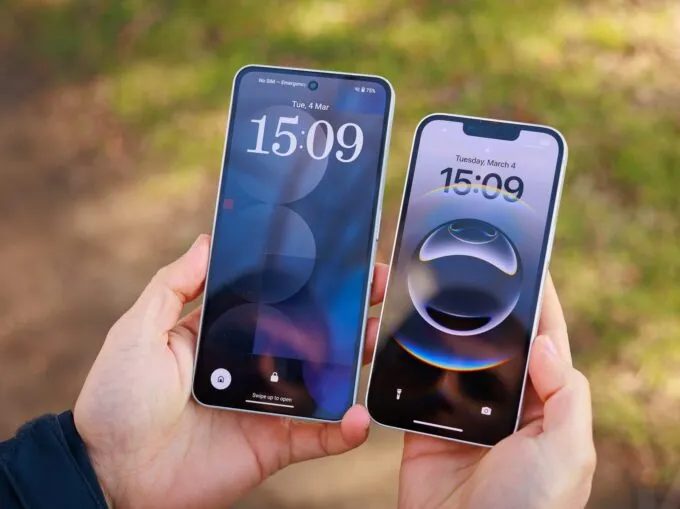 Nothing Phone (3a) Pro / iPhone 16e