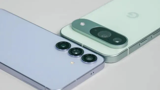 Samsung Galaxy S25 / Google Pixel 9