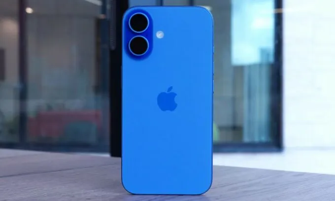 iPhone 16