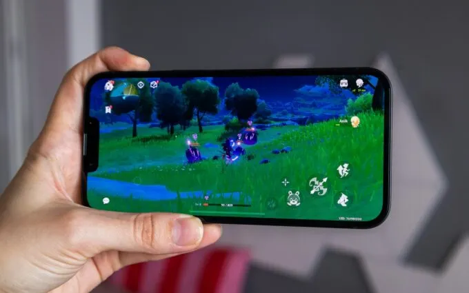 iPhone 16e