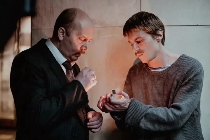 Сергей Бурунов и Иван Янковский в сериале «Слово пацана. Кровь на асфальте»