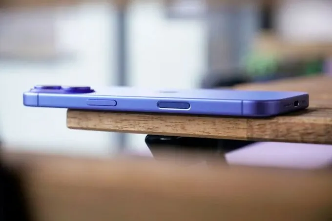 iPhone 16