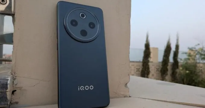 iQOO Z10