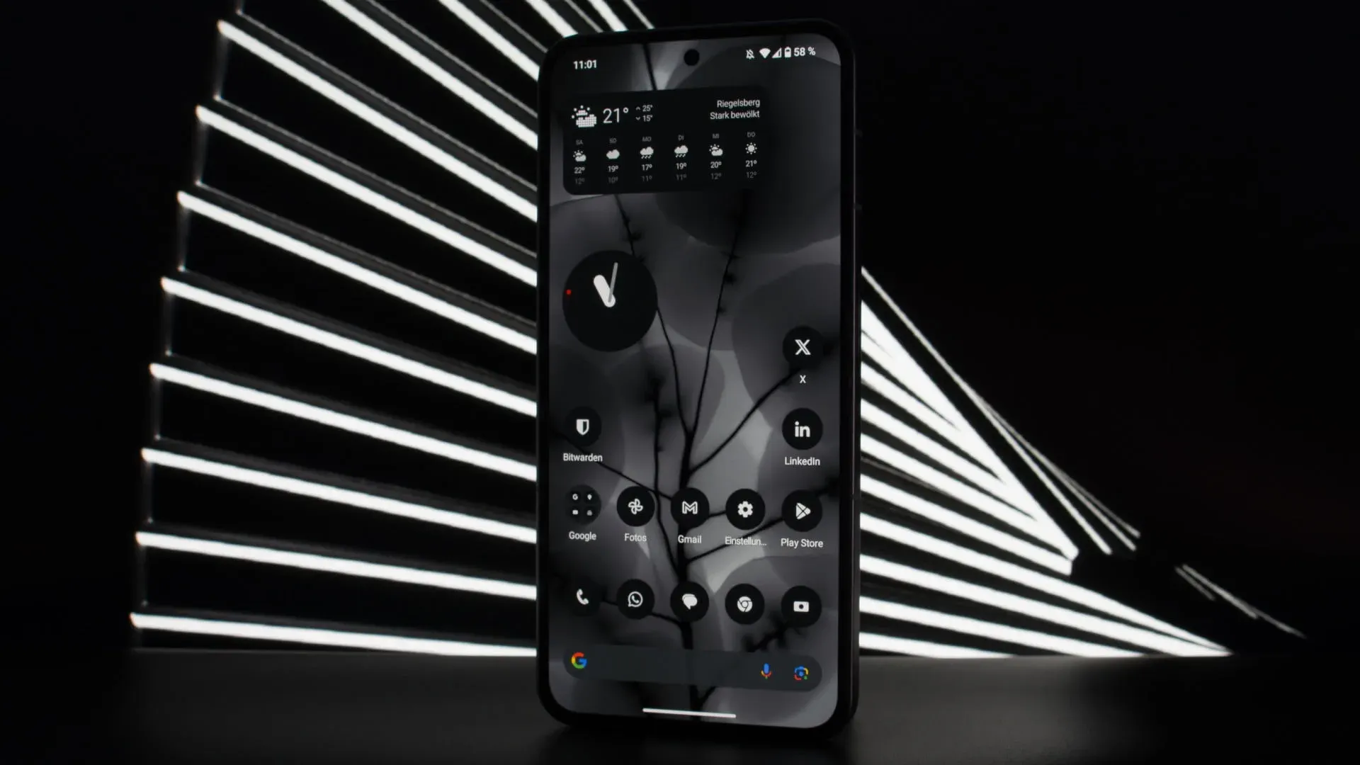 Смартфон Nothing Phone (2)