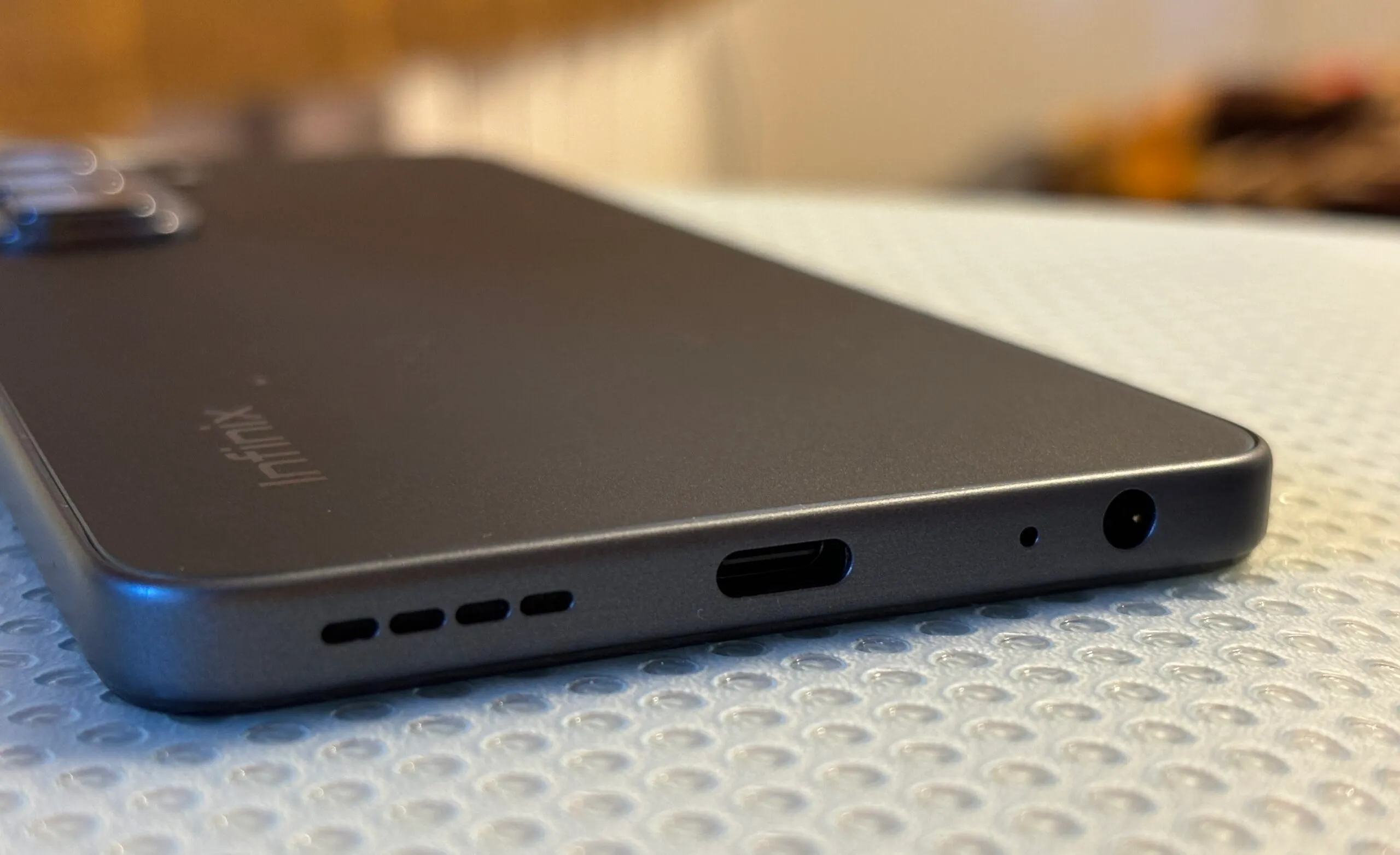 Смартфон Infinix Hot 50