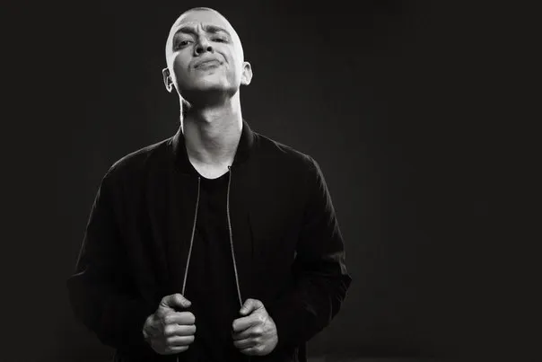 Versus-батл Oxxxymiron vs ST: рецензия «Палача»