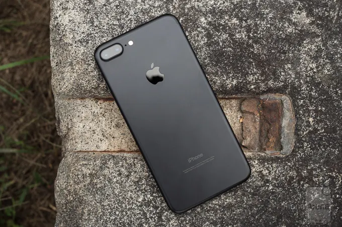 OnePlus 5 будет как iPhone 7 Plus. Почему копировать дизайн Apple – не позор