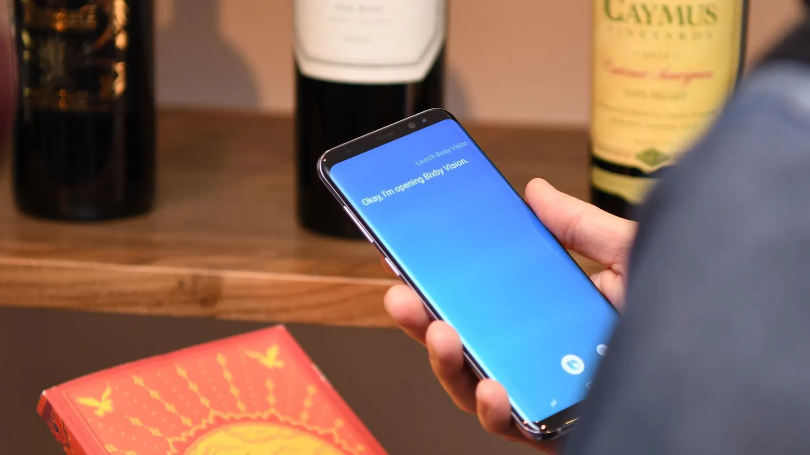 Голосовой помощник Samsung исправимо туп