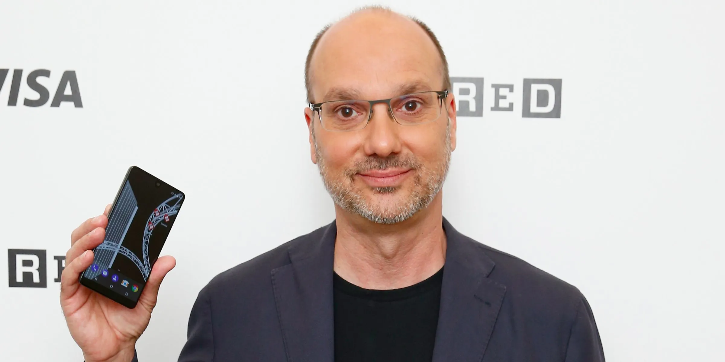 Essential Phone провалился: дедлайны сорваны, а из компании уходят топ-менеджеры