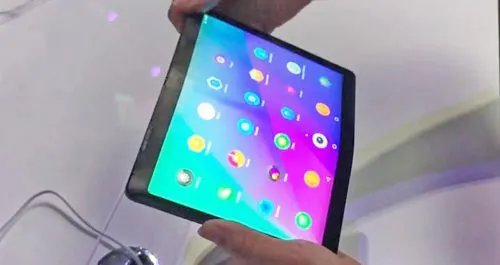 Lenovo показала, как будет выглядеть телефон-планшет Folio