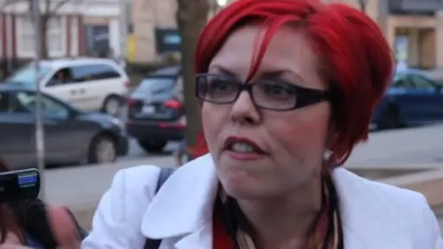 Веганка и редакторка. Лучшие твиты двух самых радикальных феминисток России