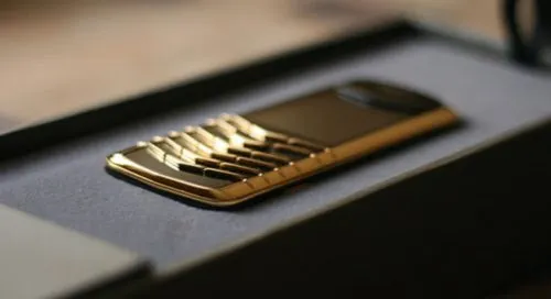 Самый буржуйский производитель смартфонов подох. RIP, Vertu