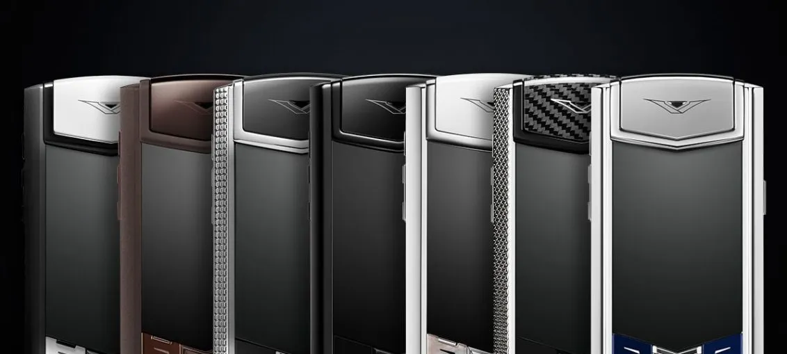 Полумертвая Vertu спускает все свои телефоны с молотка