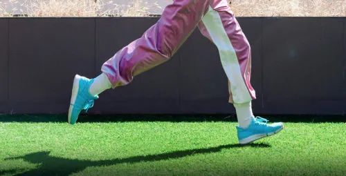 Смарт-кроссовки Xiaomi, мини-аквариум и еще 5 безумных лотов с AliExpress