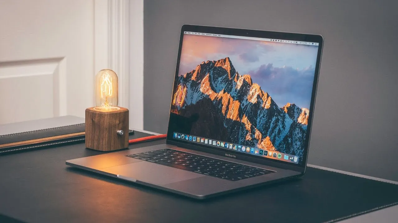 MacBook Pro 15 2016 года и еще 9 космических предложений с Авито