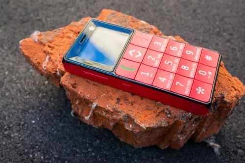 Ваш телефон превратится в кирпич по одному клику: в России будут блокировать по IMEI