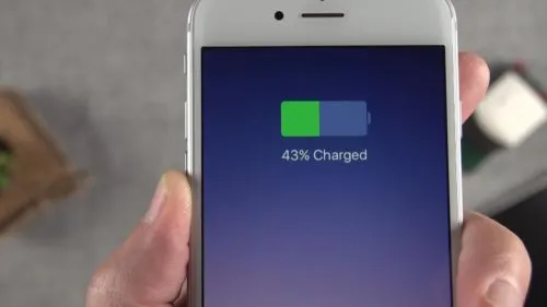 Apple прокинула с быстрой зарядкой iPhone 8 и iPhone X. Придется тратить 5 тысяч рублей