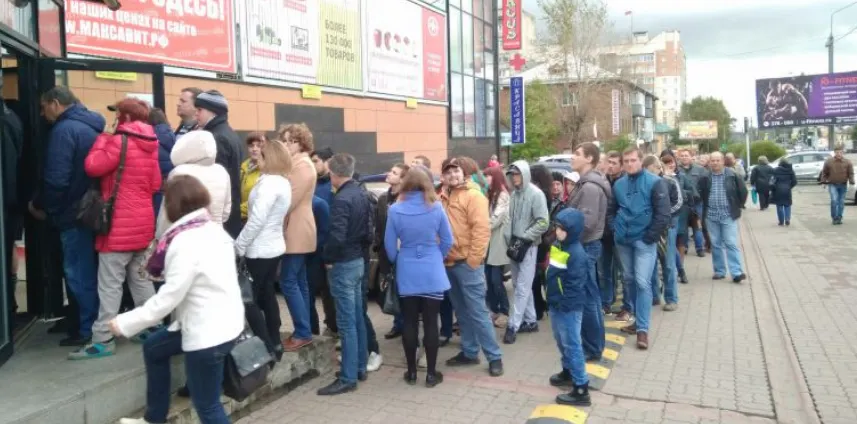 В Смоленске люди свихнулись из-за холодильника за 5100 рублей