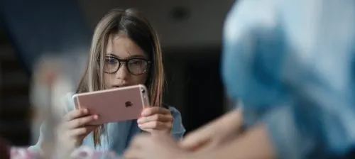 У Siri серьезные задержки в развитии. Она официально самый тупой ИИ