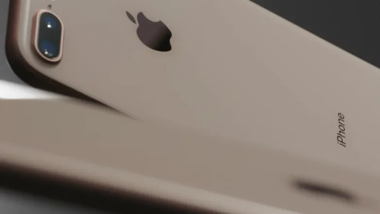 Цена iPhone 8 Plus грохнулась до 52 тыс. рублей